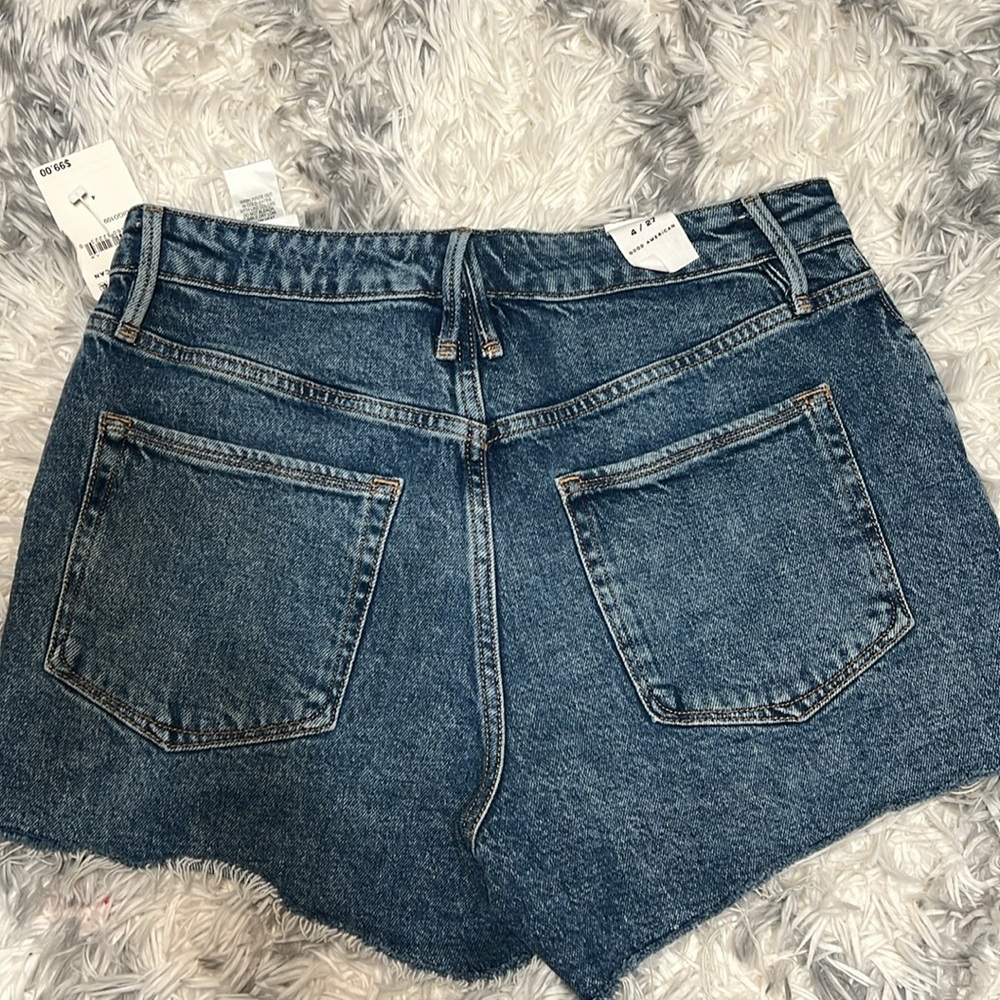 Good American Shorts - Picture 3 of 6